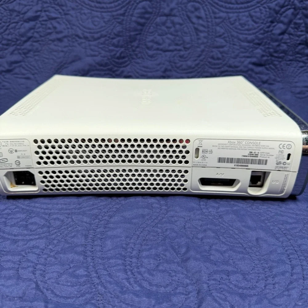 Microsoft Xbox 360 Original White Console 20GB HDD Feb 2006 Missing Door